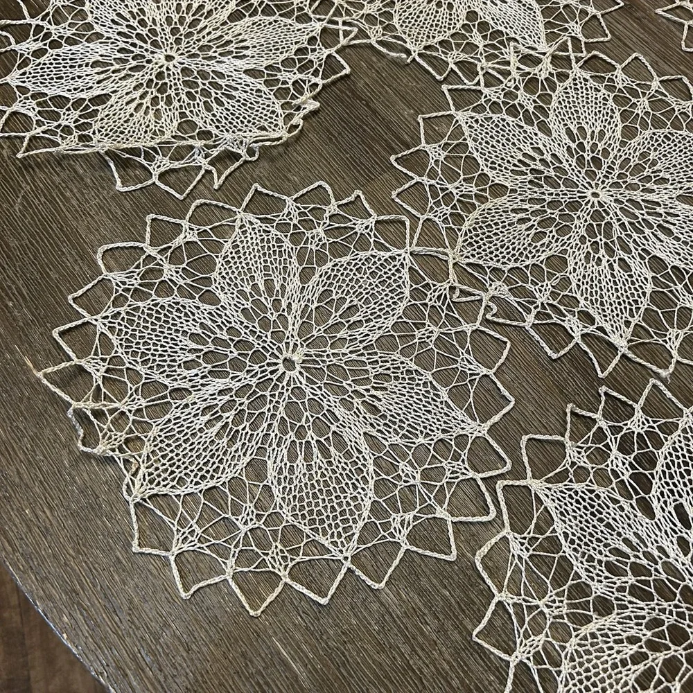 Antique Handmade Crochet Lace Doilies Lot 15 Matching Floral 8-9
